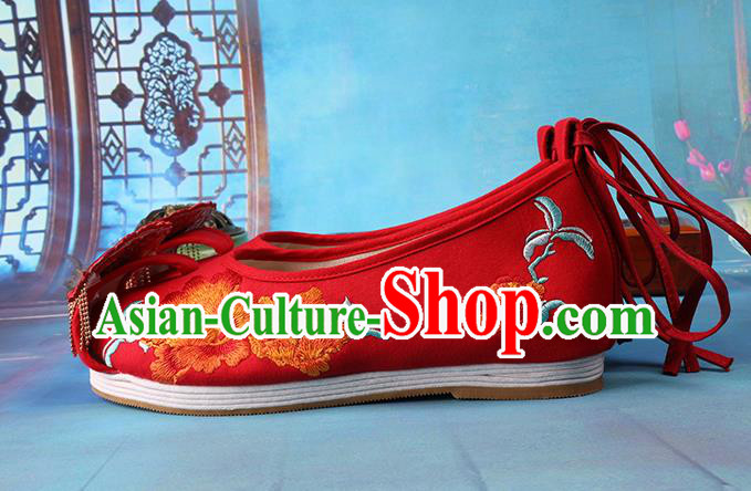 Chinese Wedding Embroidered Peony Shoes Traditional Hanfu Golden Tassel Shoes Ancient Bride Red Shoes