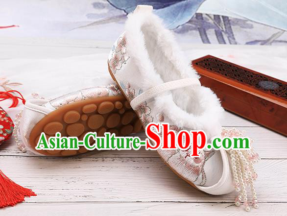 China National Winter Shoes Traditional Embroidered Shoes Classical Hanfu White Shoes for Kids