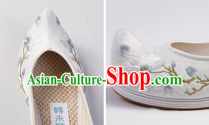 Chinese Traditional Hanfu Bow Shoes Ming Dynasty Princess Shoes Handmade Embroidered Mangnolia White Shoes