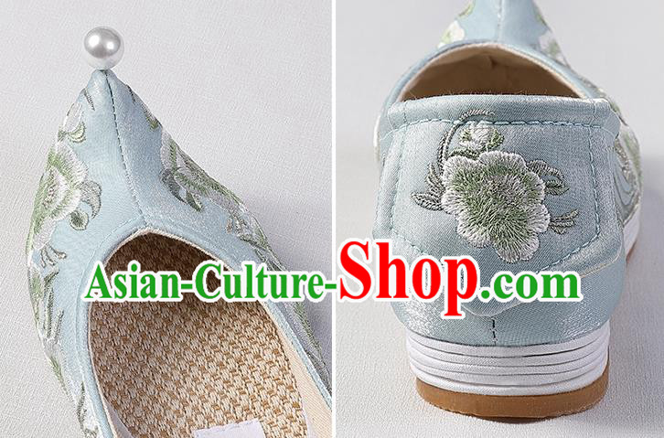 Chinese Handmade Hanfu Blue Cloth Shoes Classical Embroidered Begonia Shoes Traditional Women Shoes