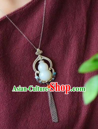 China Traditional Cheongsam Jade Gourd Necklace Jewelry Handmade Silver Tassel Necklet Pendant Accessories
