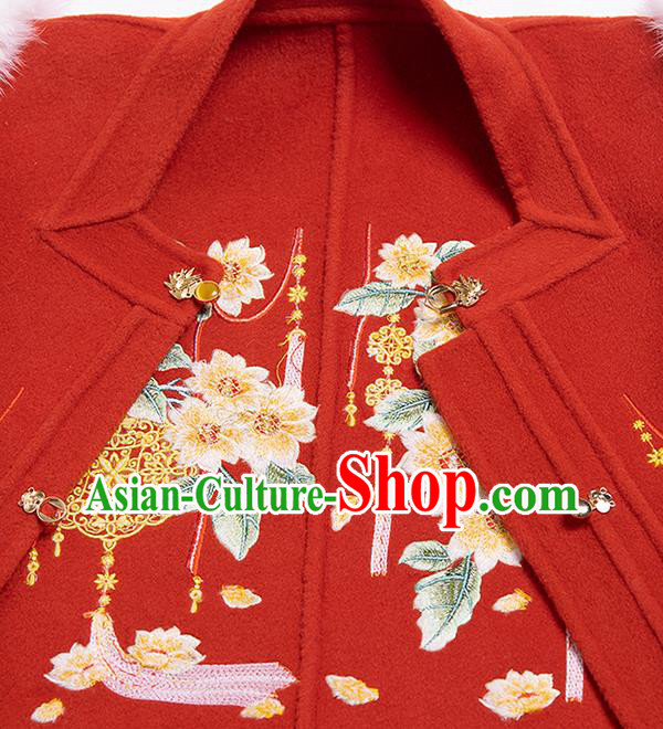 China Traditional Ming Dynasty Young Lady Historical Clothing Ancient Patrician Beauty Winter Hanfu Costume