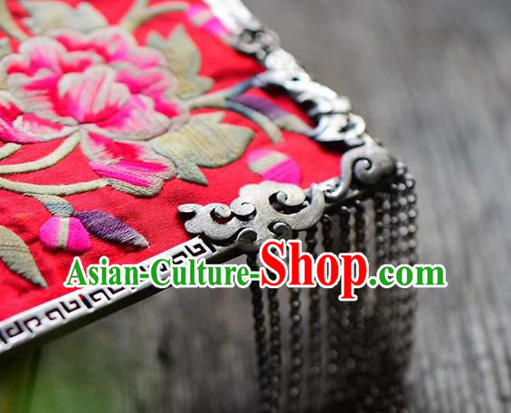 Chinese Classical Embroidered Necklet Pendant Handmade National Necklace Ethnic Silver Accessories