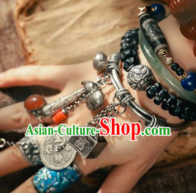 China Traditional Bracelet Accessories Bangle Jewelry Classical Silver Tassel Wristlet Chain
