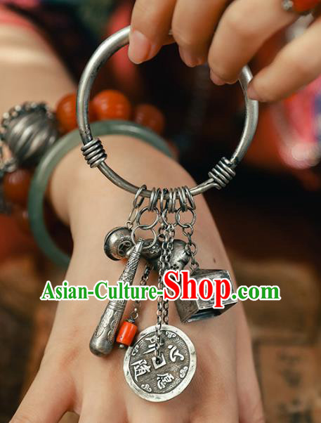 China Traditional Bracelet Accessories Bangle Jewelry Classical Silver Tassel Wristlet Chain