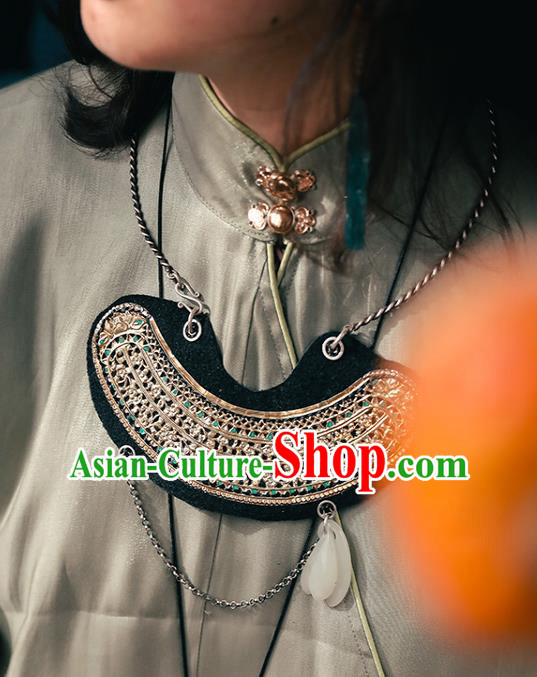 Chinese National Silver Necklace Handmade Ethnic Necklet Accessories Classical Longevity Lock