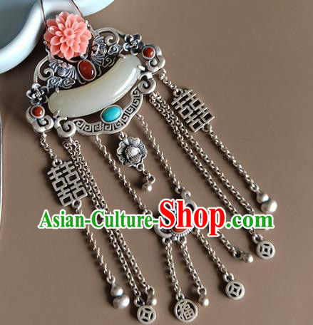 Chinese Handmade National Silver Tassel Breastpin Pendant Cheongsam Jewelry Accessories Classical Jade Brooch