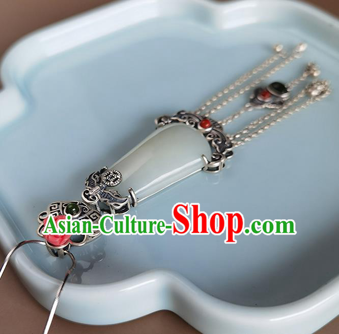 Chinese Classical Jade Brooch Handmade National Silver Tassel Breastpin Pendant Cheongsam Jewelry Accessories