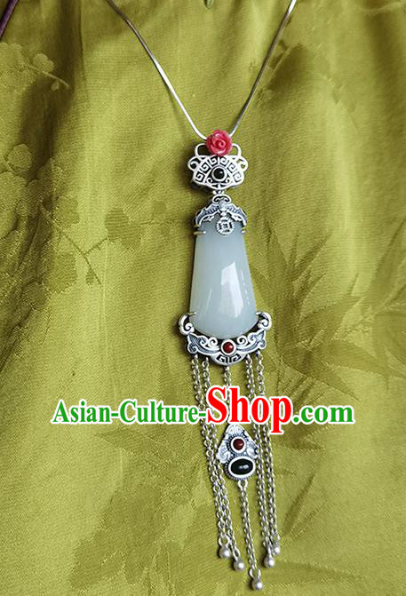 Chinese Classical Jade Brooch Handmade National Silver Tassel Breastpin Pendant Cheongsam Jewelry Accessories