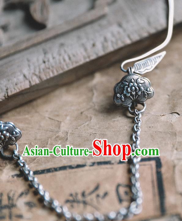 Chinese Ethnic Silver Plum Blossom Necklet Classical Cheongsam Jewelry Accessories Handmade National Necklace