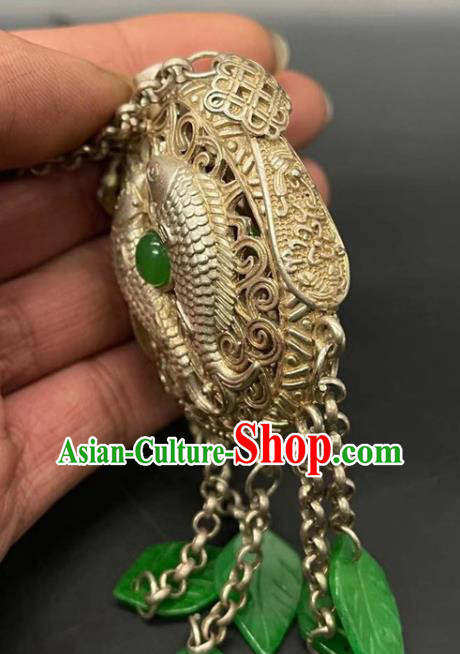 Chinese Handmade National Chrysoprase Sachet Pendant Cheongsam Jewelry Classical Golden Waist Accessories
