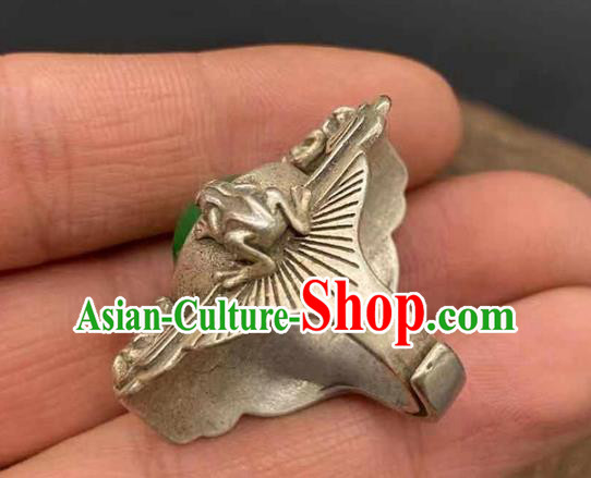 China Handmade Jewelry Accessories Traditional Chrysoprase Thimble Circlet National Silver Carving Frog Ring