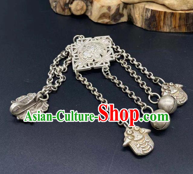 Chinese Handmade National Pendant Jewelry Classical Ethnic Accessories Silver Bells Tassel Brooch