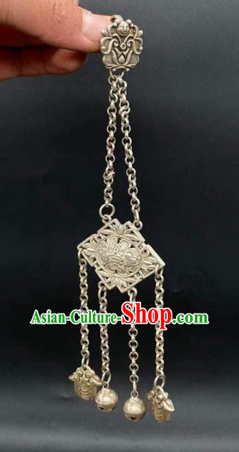 Chinese Handmade National Pendant Jewelry Classical Ethnic Accessories Silver Bells Tassel Brooch