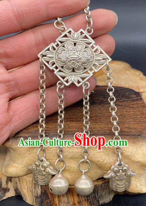 Chinese Handmade National Pendant Jewelry Classical Ethnic Accessories Silver Bells Tassel Brooch