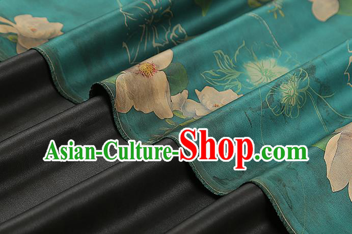 Chinese Cheongsam Green Gambiered Guangdong Gauze Traditional Brocade Drapery Classical Flowers Pattern Silk Fabric