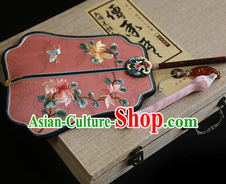 China Traditional Hanfu Pink Silk Fan Wedding Embroidered Chrysanthemum Palace Fan Handmade Fans