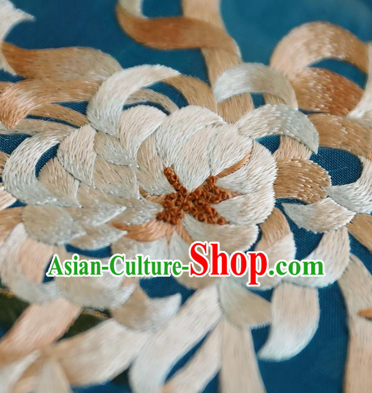 China Wedding Embroidered Chrysanthemum Palace Fan Handmade Fans Traditional Hanfu Blue Silk Fan