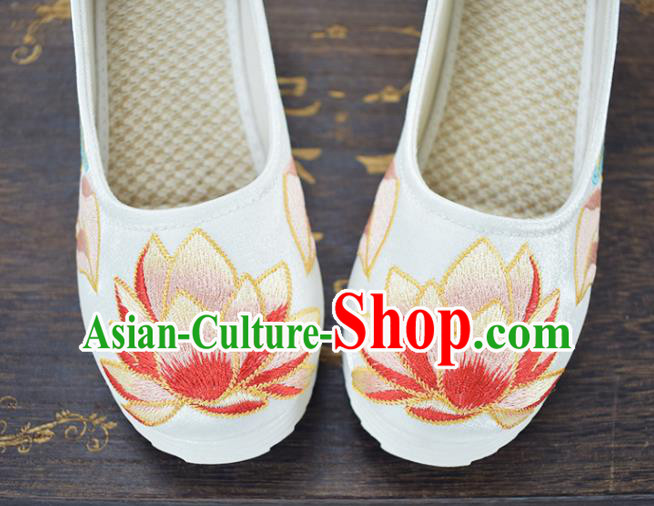 China National Embroidered Lotus Shoes White Cloth Shoes Traditional Hanfu Increased Shoes
