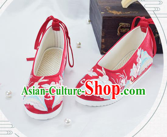 China Traditional Embroidered Rabbit Shoes Women Red Cloth Shoes National Spring Festival Shoes