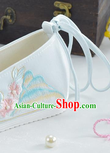 China National Spring Festival Shoes Traditional Embroidered Rabbit Shoes Women White Cloth Shoes