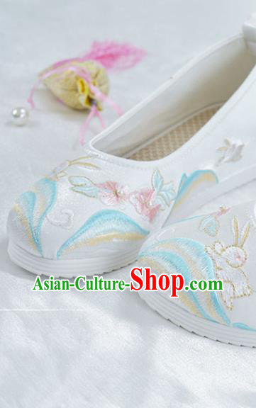 China National Spring Festival Shoes Traditional Embroidered Rabbit Shoes Women White Cloth Shoes