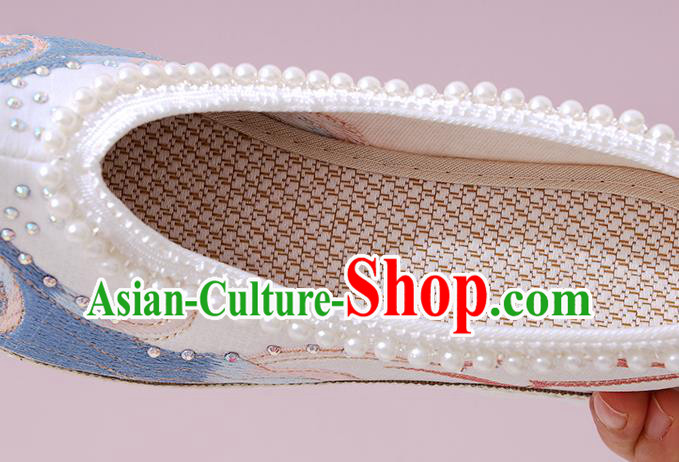 China National Shoes Classical Dance White Cloth Shoes Traditional Embroidered Pearls Shoe