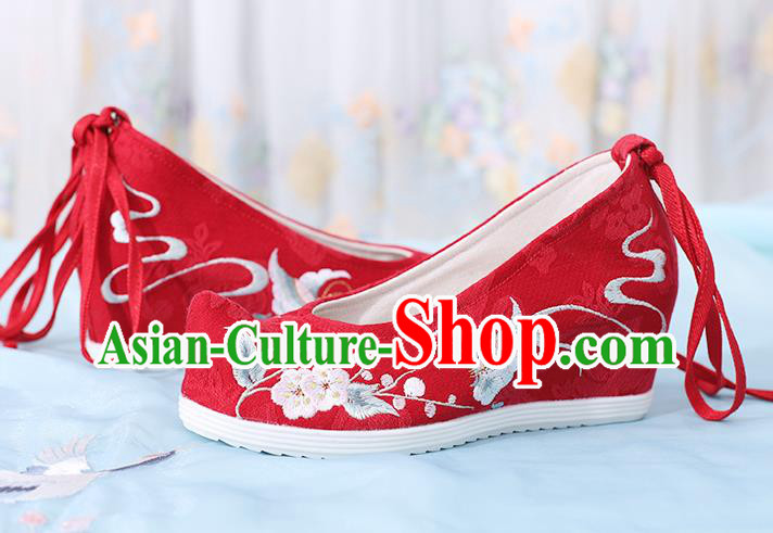 China Traditional Red Cloth Shoes National Wedge Heel Shoes Embroidered Plum Butterfly Shoes
