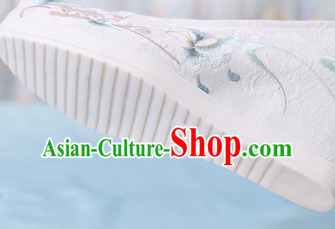 China Embroidered Plum Butterfly Shoes Traditional White Cloth Shoes National Wedge Heel Shoes