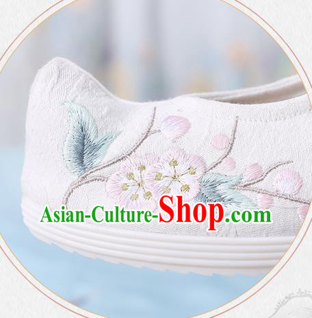 China Embroidered Plum Butterfly Shoes Traditional White Cloth Shoes National Wedge Heel Shoes
