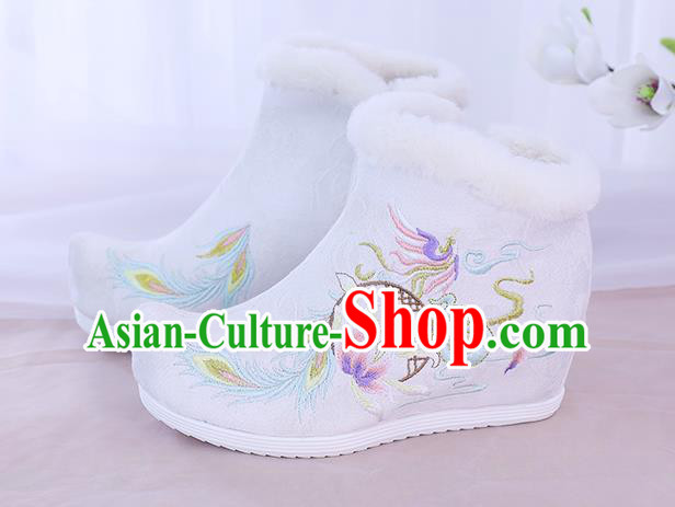 China Embroidered White Boots National Winter Shoes Traditional Handmade Shoes