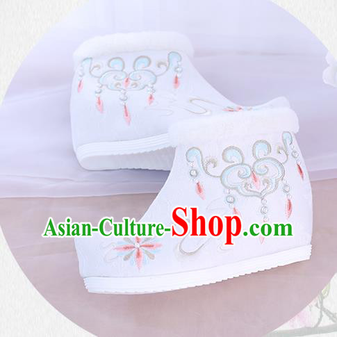 China National Winter Ankle Boots Traditional New Year Shoes Embroidered White Boots