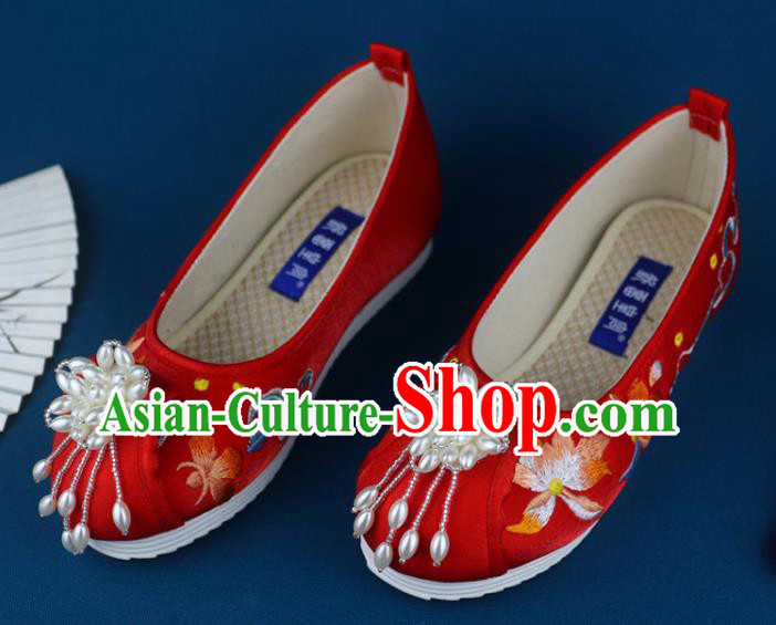 China Embroidered Shoes Traditional Wedding Red Cloth Shoes Pearls Tassel Shoes