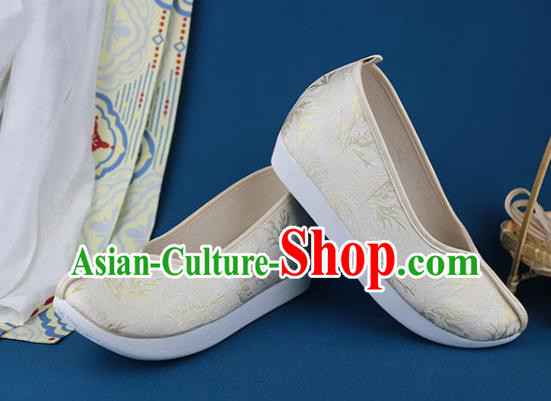 China Traditional Ming Dynasty Beige Brocade Shoes Ancient Princess Shoes