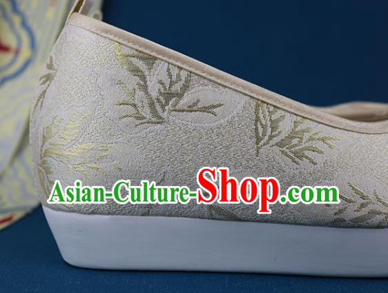 China Traditional Ming Dynasty Beige Brocade Shoes Ancient Princess Shoes