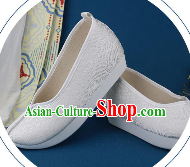 China Ancient Princess Shoes Traditional Ming Dynasty White Brocade Shoes