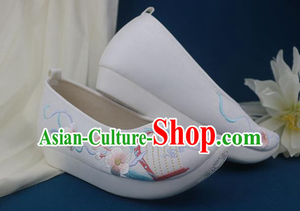 China Traditional Ming Dynasty Shoes Classical Dance Shoes Embroidered White Shoes