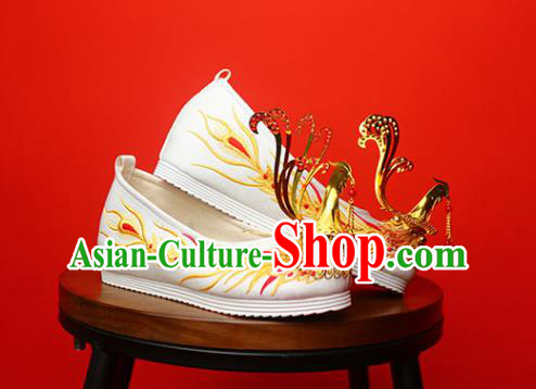 China Handmade Bride White Satin Shoes Golden Phoenix Shoes Traditional Wedding Shoes