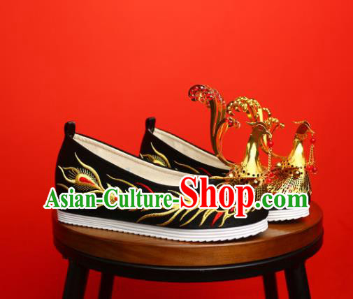 China Traditional Wedding Embroidered Shoes Handmade Bride Black Satin Shoes Golden Phoenix Shoes