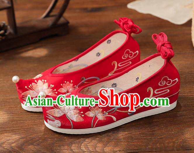 China Traditional Red Cloth Shoes Embroidered Shoes Handmade Hanfu Shoes National Wedding Shoes