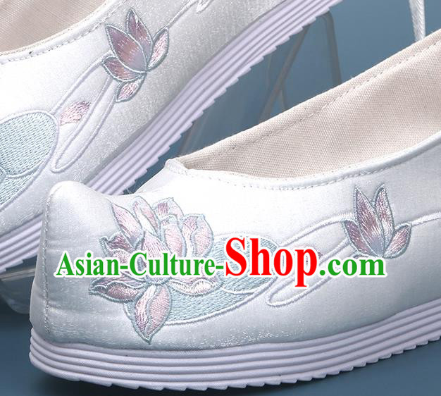 China Traditional Shoes Handmade National White Satin Shoes Embroidered Lotus Shoes Hanfu Bow Shoes