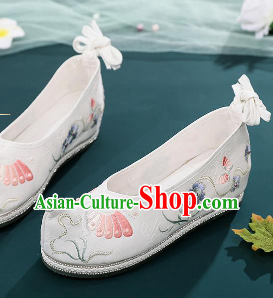 China Embroidered Butterfly Shoes Hanfu Bow Shoes Handmade National White Cloth Shoes Traditional Ming Dynasty Shoes