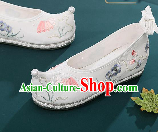 China Embroidered Butterfly Shoes Hanfu Bow Shoes Handmade National White Cloth Shoes Traditional Ming Dynasty Shoes