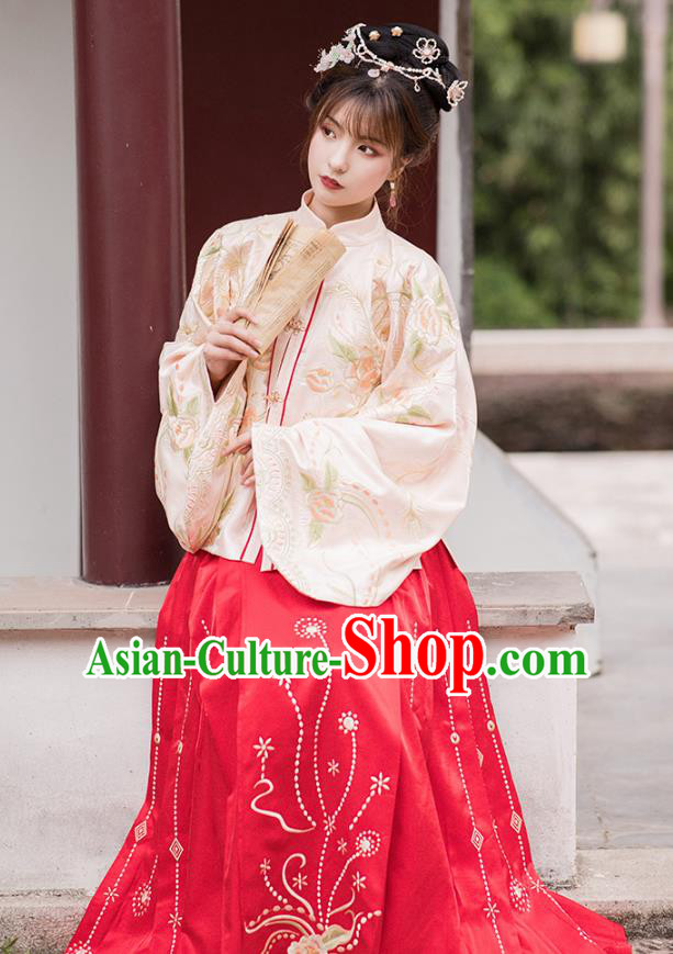 China Ancient Young Beauty Historical Clothing Traditional Ming Dynasty Patrician Lady Hanfu Dress Apparels