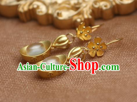China Traditional Cheongsam Golden Ingot Earrings Ancient Princess White Chalcedony Ear Jewelry