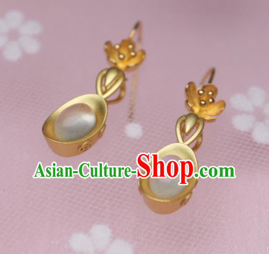 China Traditional Cheongsam Golden Ingot Earrings Ancient Princess White Chalcedony Ear Jewelry