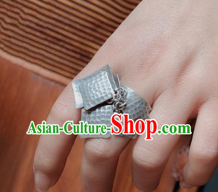 Chinese Handmade Ethnic Ring National Silver Carving Circlet Jewelry