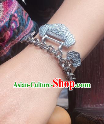 Handmade Chinese Ethnic Carving Peony Bangle Wedding Wristlet Accessories National Silver Lock Bracelet