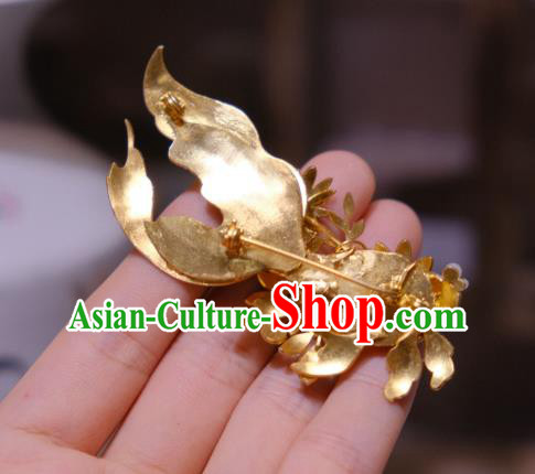 China Traditional Cheongsam Gems Breastpin Jewelry Handmade Filigree Goldfish Brooch Accessories