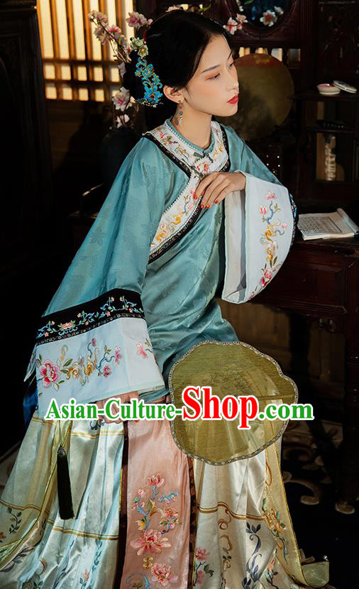 China Ancient Qing Dynasty Rich Beauty Historical Clothing Traditional Embroidered Costumes